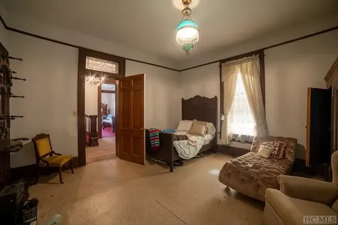 387 Main Street Franklin NC 28734