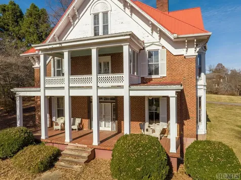 387 Main Street Franklin NC 28734