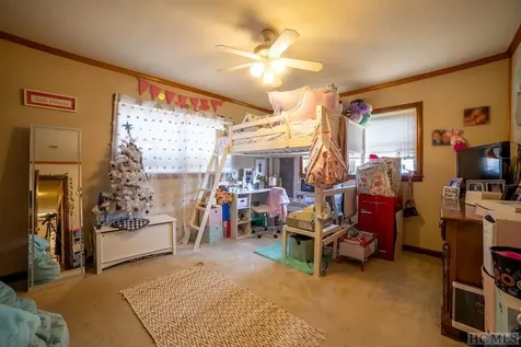 387 Main Street Franklin NC 28734