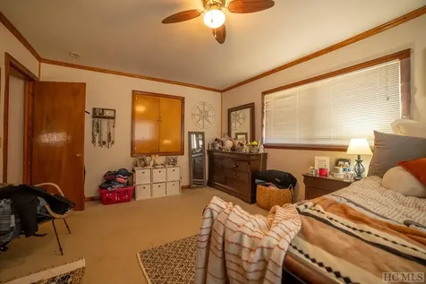 387 Main Street Franklin NC 28734