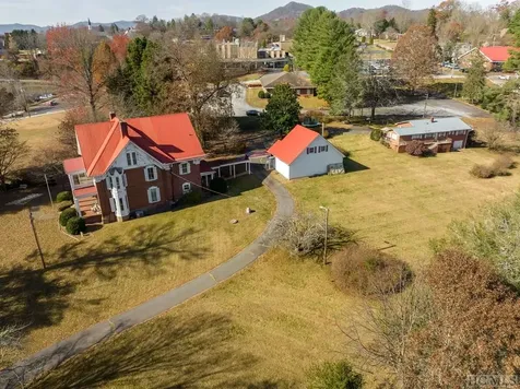 387 Main Street Franklin NC 28734