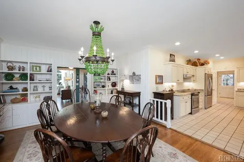 209 Cardinal Lake Toxaway NC 28747