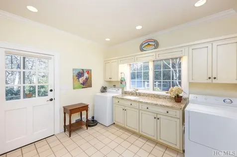 209 Cardinal Lake Toxaway NC 28747