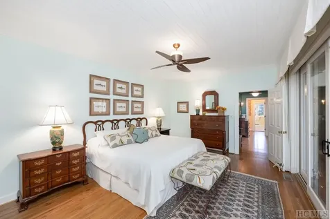 209 Cardinal Lake Toxaway NC 28747