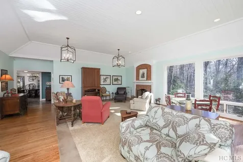 209 Cardinal Lake Toxaway NC 28747