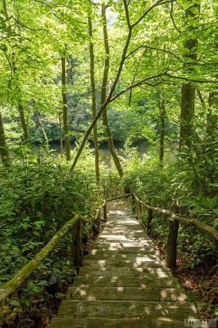 209 Cardinal Lake Toxaway NC 28747