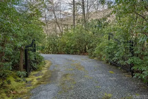 209 Cardinal Lake Toxaway NC 28747
