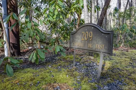 209 Cardinal Lake Toxaway NC 28747