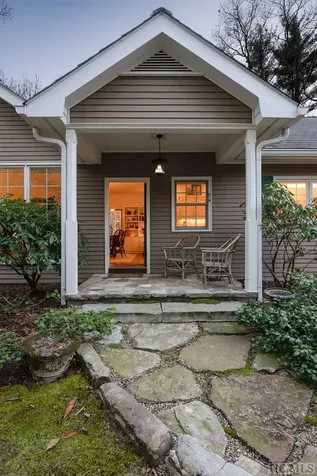 209 Cardinal Lake Toxaway NC 28747