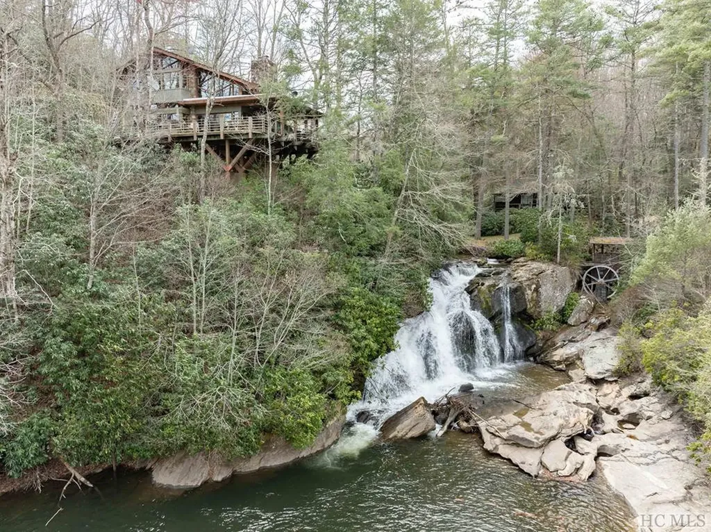 209 Lakeshore Drive Cullowhee NC 28723