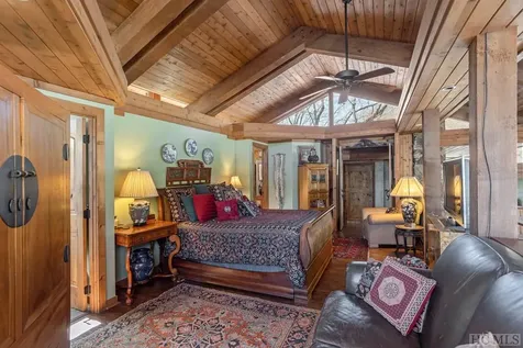 209 Lakeshore Drive Cullowhee NC 28723