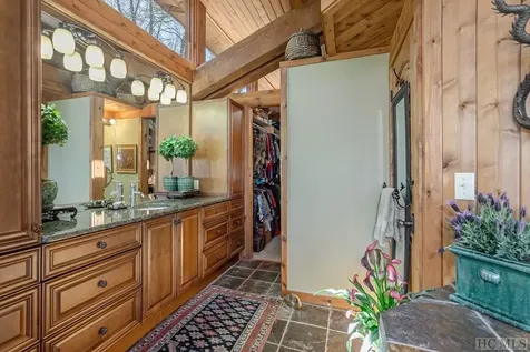 209 Lakeshore Drive Cullowhee NC 28723