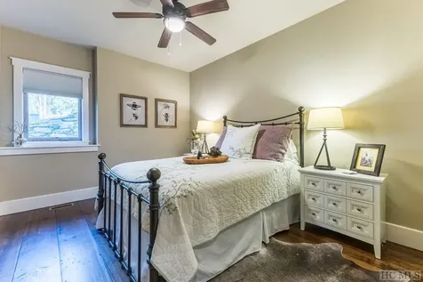691 Maidenhaire Lane Sapphire NC 28774
