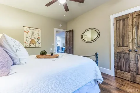 691 Maidenhaire Lane Sapphire NC 28774