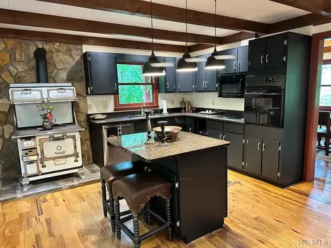 4205 Flat Mountain Road Highlands NC 28741