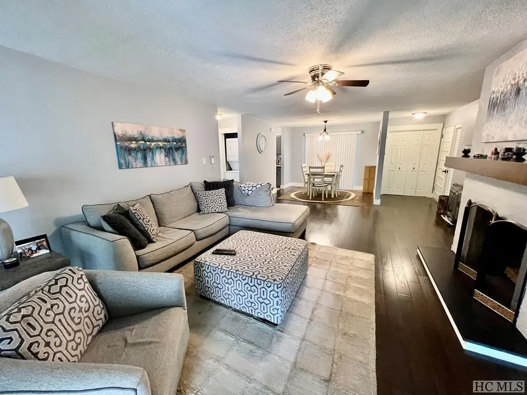 407 Overlook Road Sapphire NC 28774