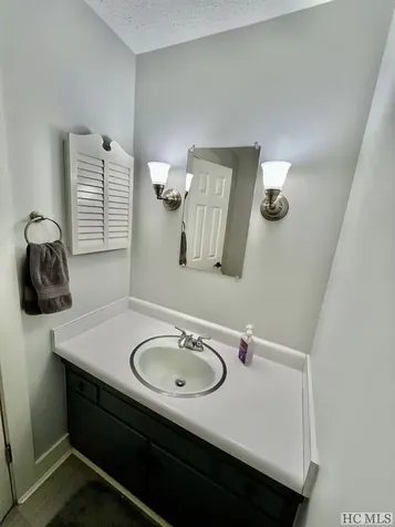 407 Overlook Road Sapphire NC 28774