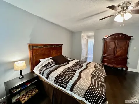 407 Overlook Road Sapphire NC 28774