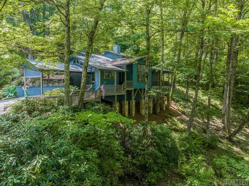 375 Hudson Road Highlands NC 29871