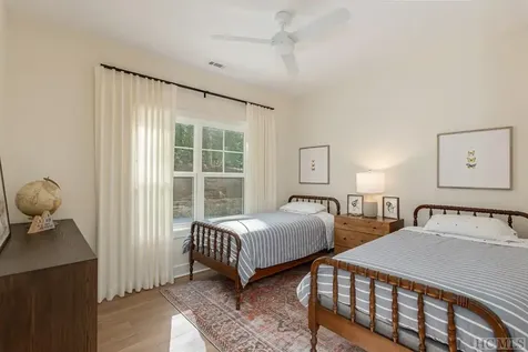 209 E Christy Trail Sapphire NC 28774