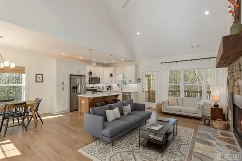 209 E Christy Trail Sapphire NC 28774