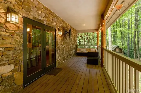 311 Dominion Road Cashiers NC 28717