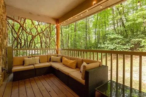 311 Dominion Road Cashiers NC 28717