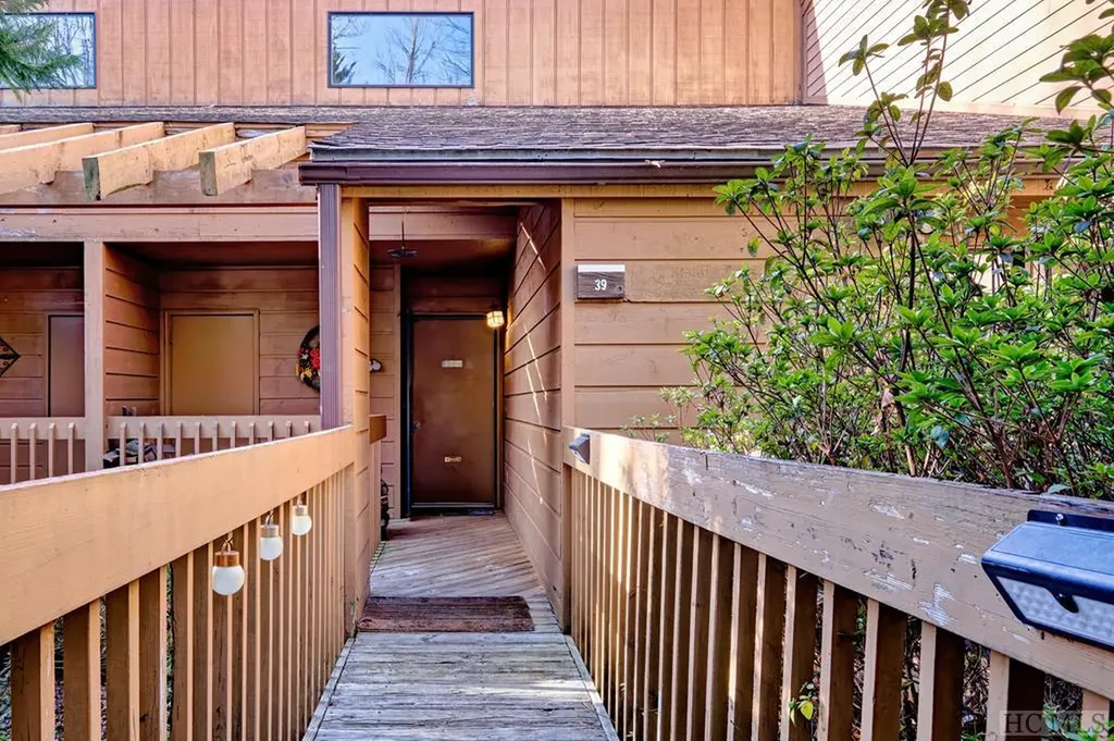 81 Emerald Ridge Road Sapphire NC 28774
