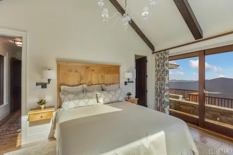 1131 Garnet Rock Trail Highlands NC 28741