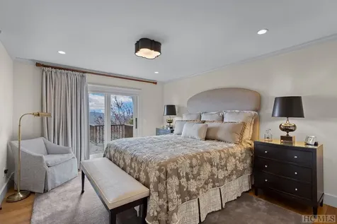 1131 Garnet Rock Trail Highlands NC 28741