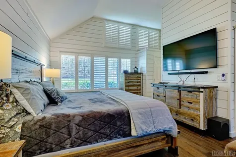 232 River Run Road Sapphire NC 28774