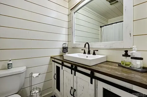 232 River Run Road Sapphire NC 28774