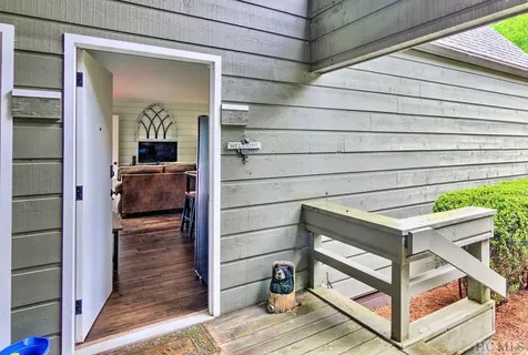 232 River Run Road Sapphire NC 28774