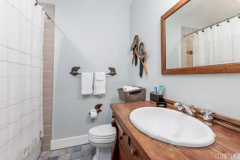 14 Old Cave Lane Cullowhee NC 28723