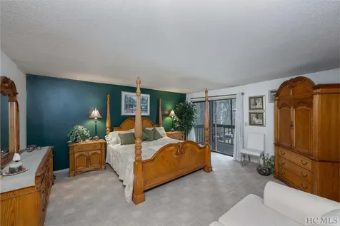 356 Meadow Way Sapphire NC 28774