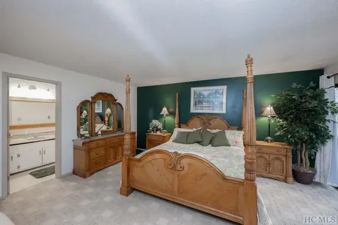 356 Meadow Way Sapphire NC 28774