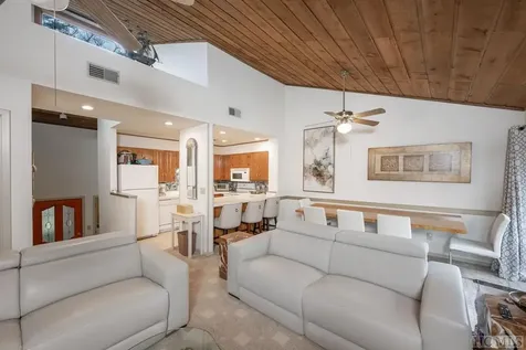 356 Meadow Way Sapphire NC 28774
