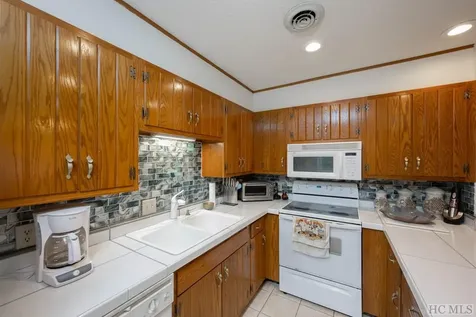 356 Meadow Way Sapphire NC 28774