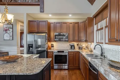 871 Bridgestone Drive Glenville NC 27836