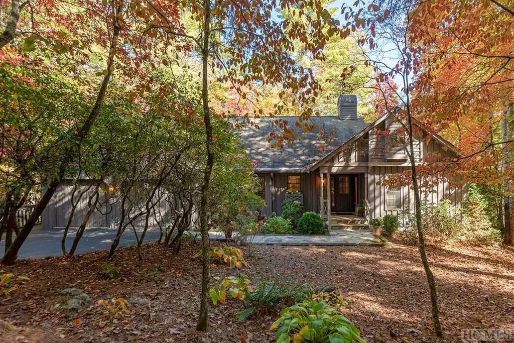 44 North Horseshoe Drive Sapphire NC 28774