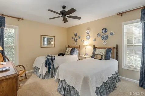 44 North Horseshoe Drive Sapphire NC 28774