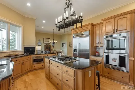 381 Round Top Mountain Road Sapphire NC 28774