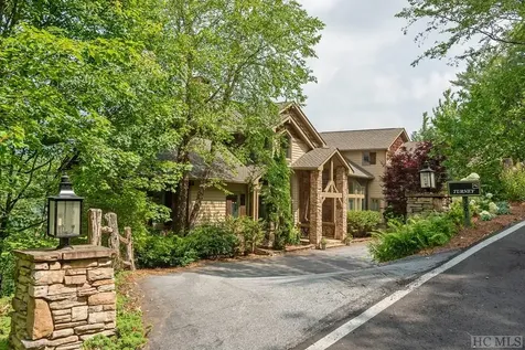 381 Round Top Mountain Road Sapphire NC 28774