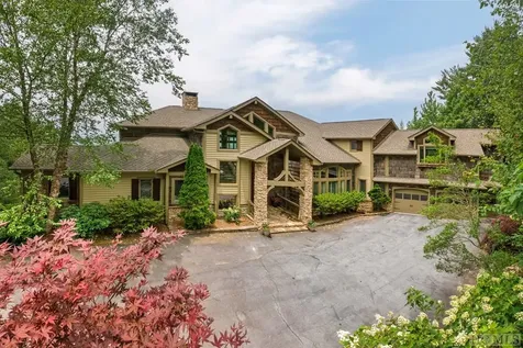 381 Round Top Mountain Road Sapphire NC 28774