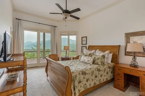 381 Round Top Mountain Road Sapphire NC 28774