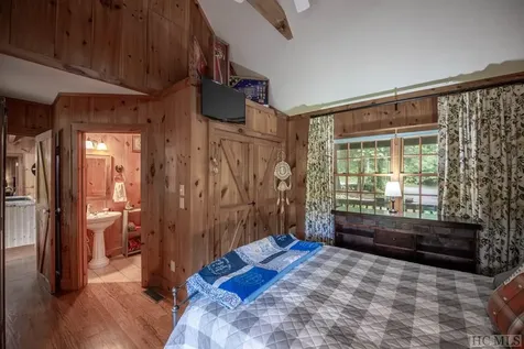 899 Boiling Springs Road Sapphire NC 28774