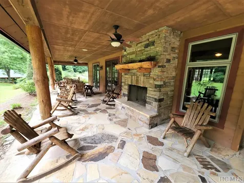 6 Receptive Drive Glenville NC 28736