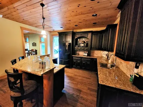 6 Receptive Drive Glenville NC 28736