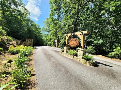 6 Receptive Drive Glenville NC 28736