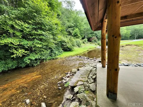 6 Receptive Drive Glenville NC 28736